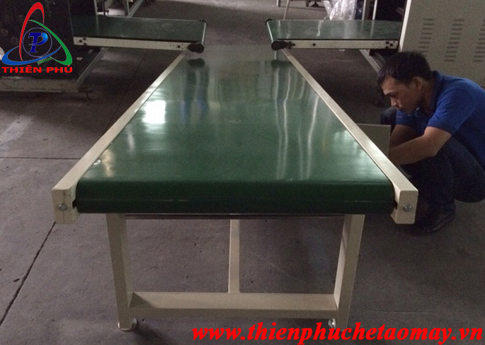 Băng tải dốc Băng tải dốc